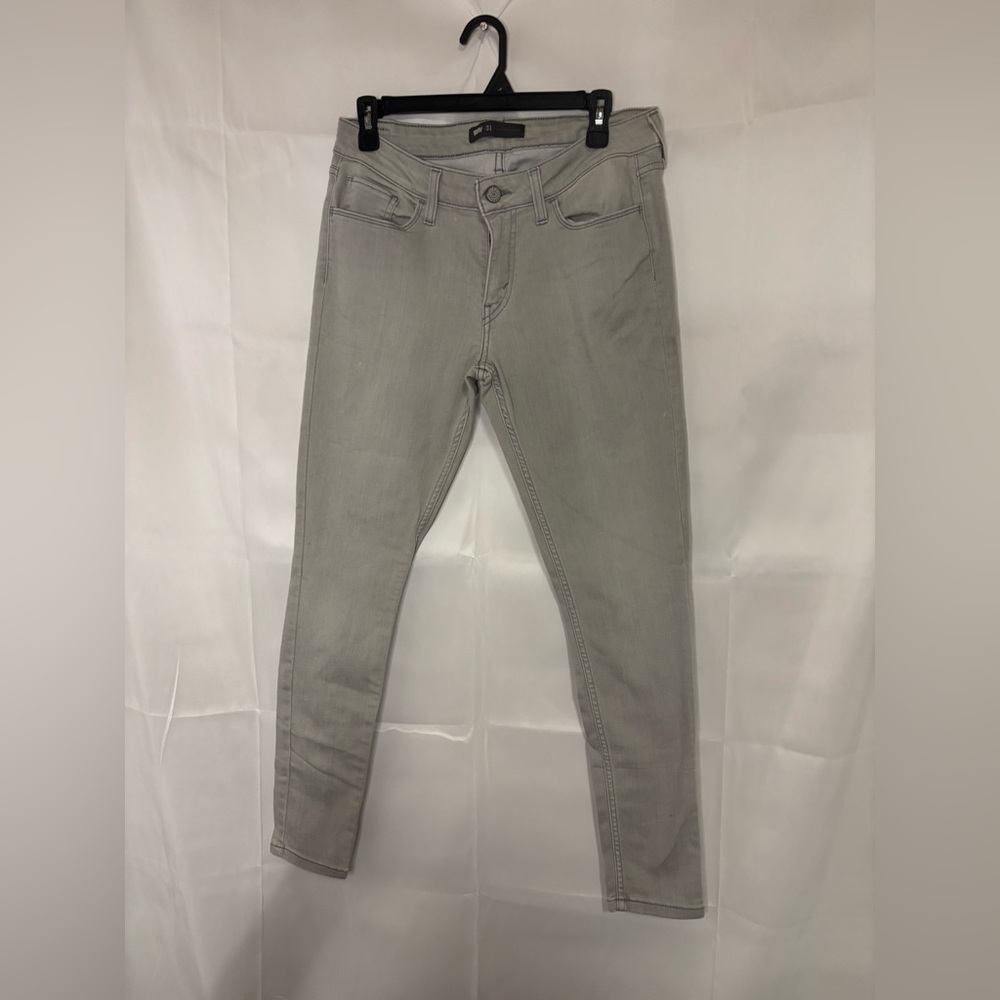 Womens size 31 Levi’s skinny jeans, #K894